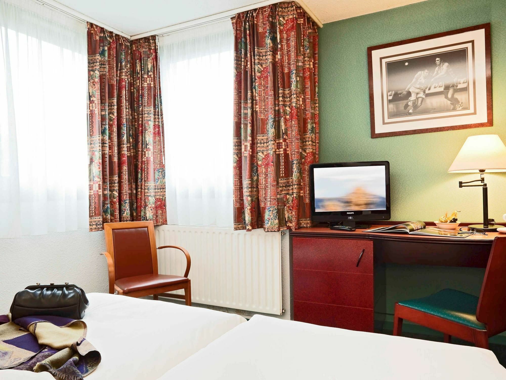 Mercure Pau Palais Des Sports מראה חיצוני תמונה